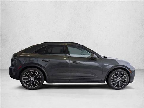Used 2024 Porsche Macan 4 Electric image 4