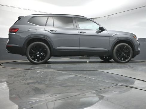 New 2026 Volkswagen Atlas SE FWD image 40