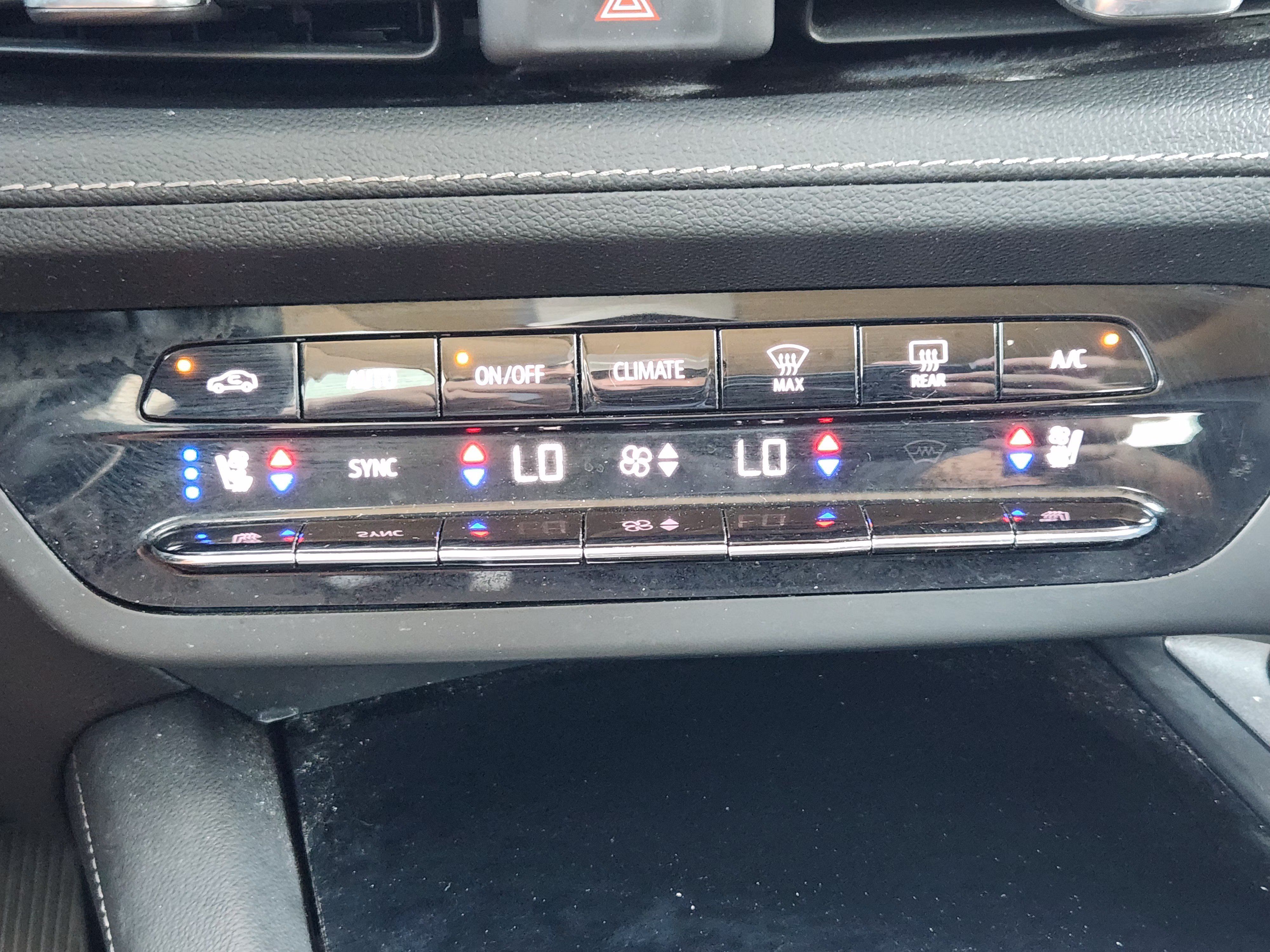 Used 2023 Buick Envision Avenir AWD/4WD image 20