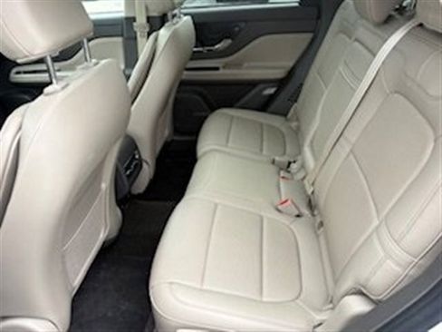 Used 2023 Lincoln Corsair Reserve w/ Equipment Group 201A image 6