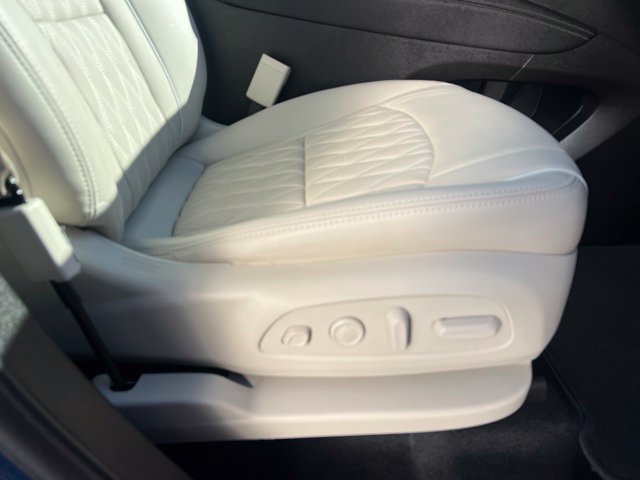 Used 2024 Buick Enclave Avenir w/ Avenir Technology Package AWD/4WD image 12