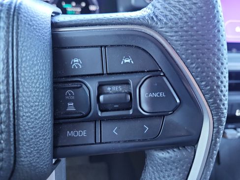 Used 2024 Toyota Tacoma TRD Off-Road w/ TRD Off Road Upgrade Package AWD/4WD image 17