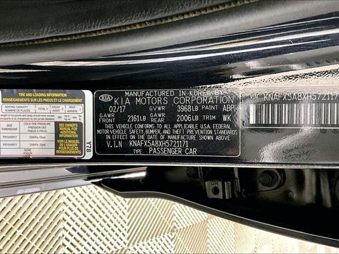 Used 2017 Kia Forte EX image 31