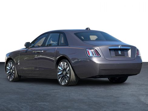 Used 2025 Rolls-Royce Ghost AWD/4WD image 7