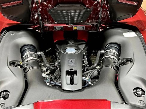 Used 2021 Ferrari F8 Tributo RWD image 24