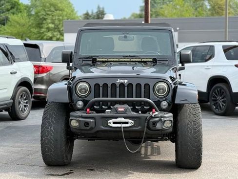 Used 2016 Jeep Wrangler Unlimited Rubicon AWD/4WD image 32