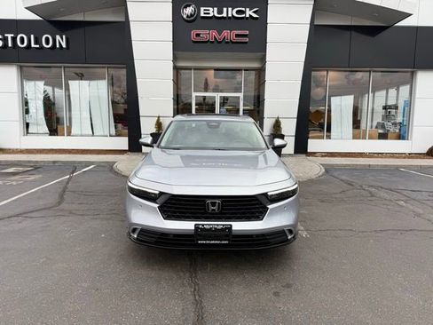 Used 2024 Honda Accord Touring image 5