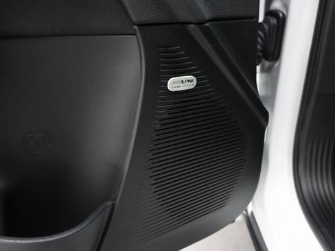 Used 2016 Dodge Challenger R/T Scat Pack RWD image 39