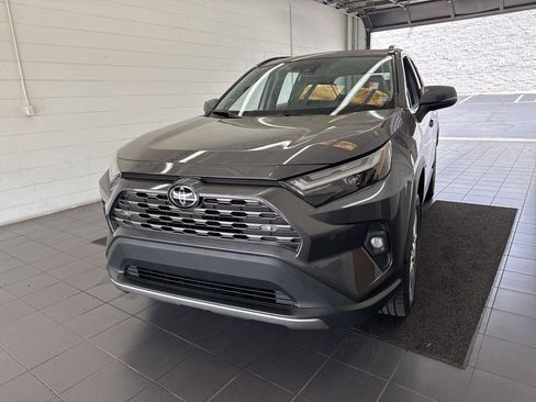 Certified 2022 Toyota RAV4 Limited w/ Limited Grade Weather Package AWD/4WD image 3