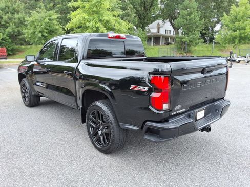 Certified 2025 Chevrolet Colorado Z71 w/ Technology Package AWD/4WD image 7