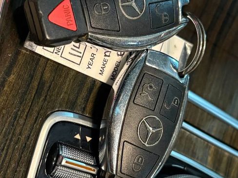 Used 2016 Mercedes-Benz C 300 4MATIC Sedan image 31