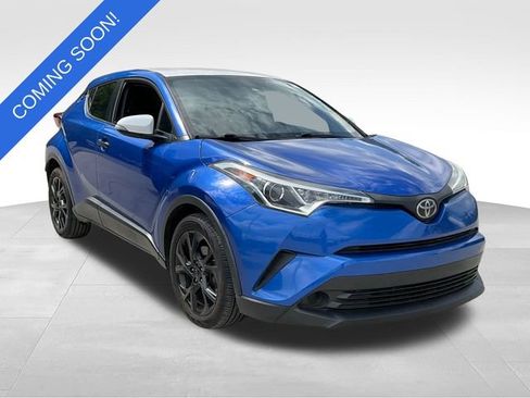 Used 2018 Toyota C-HR XLE FWD image 1