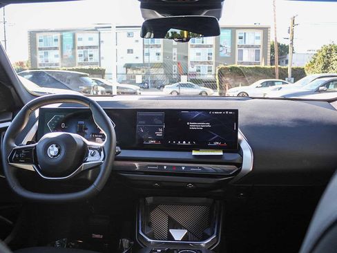 Used 2025 BMW X3 xDrive30i w/ Convenience Package image 12