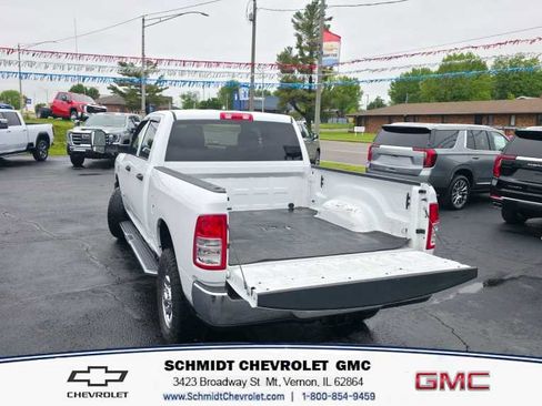 Used 2022 RAM 2500 Tradesman w/ Chrome Appearance Group AWD/4WD image 9