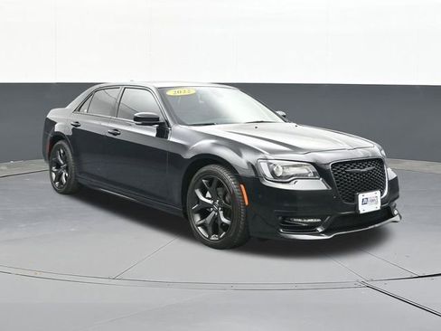 Used 2022 Chrysler 300 Touring L image 21