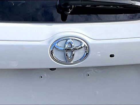 Used 2017 Toyota Highlander XLE image 23