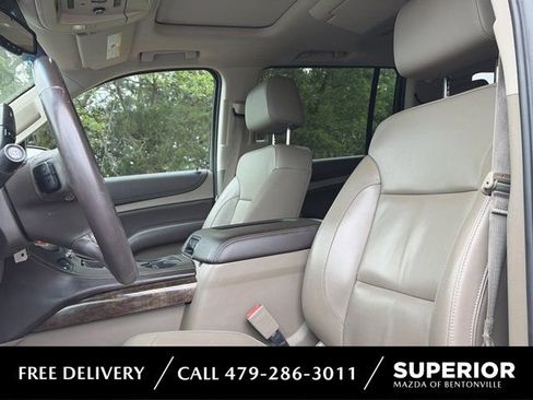 Used 2016 Chevrolet Suburban LT image 1