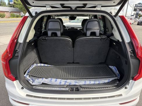 Used 2020 Volvo XC90 T5 Momentum AWD/4WD image 8