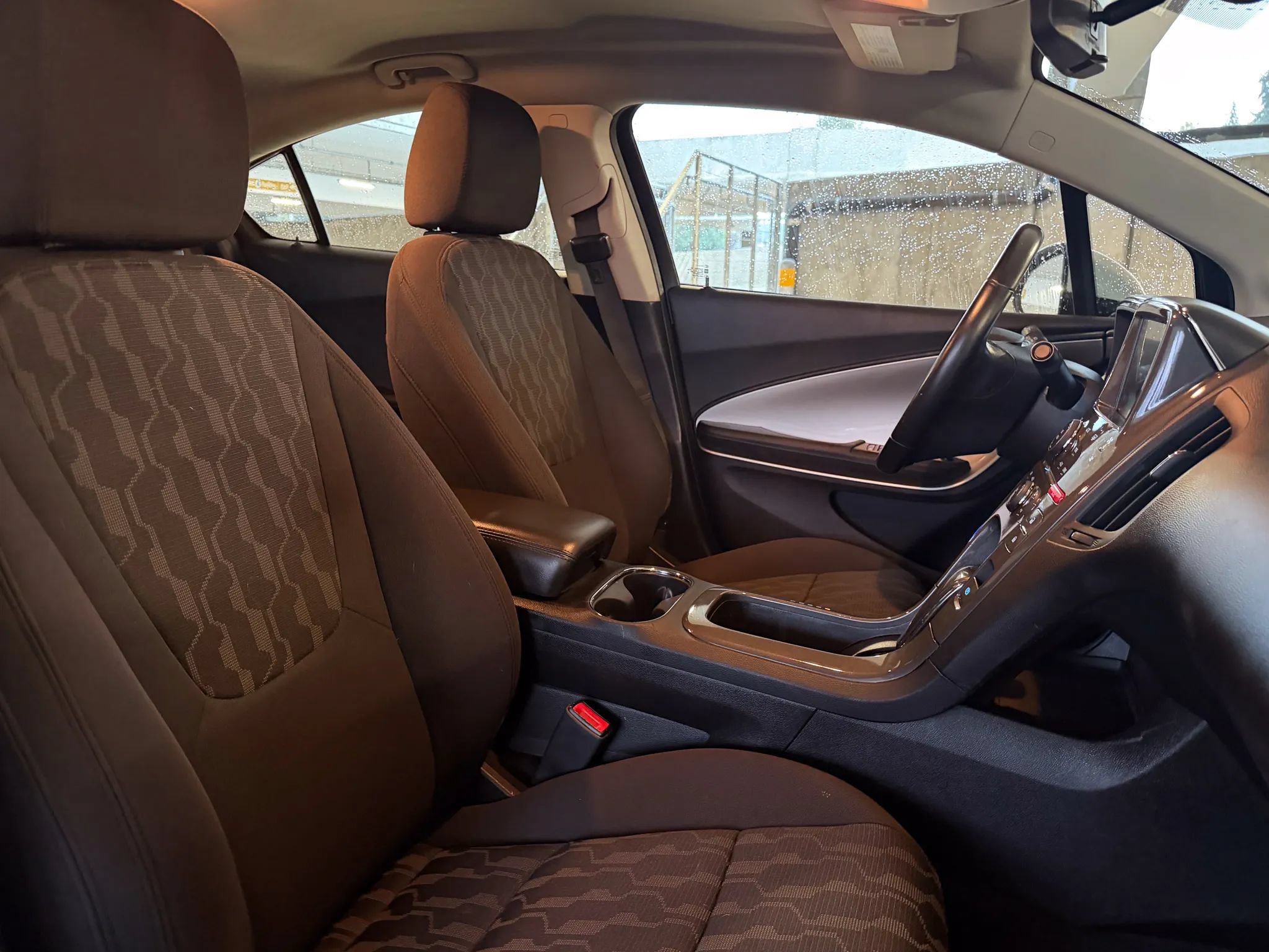 Used 2015 Chevrolet Volt FWD image 24