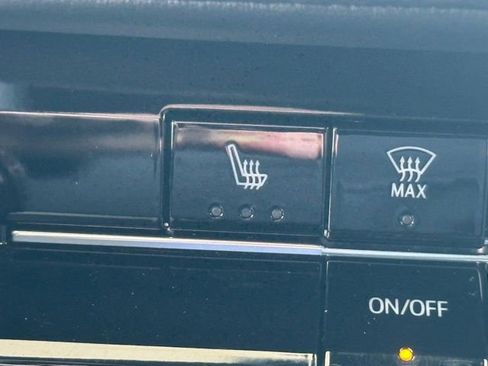 Used 2025 Chevrolet Equinox LT w/ Safety and Technology Package image 31