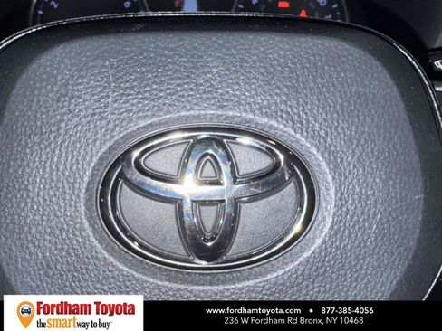 Used 2021 Toyota RAV4 XLE image 30