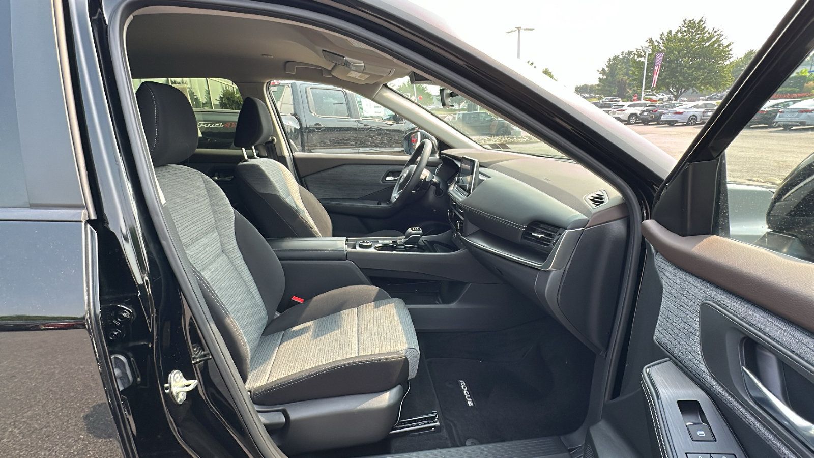 Certified 2023 Nissan Rogue SV AWD/4WD image 22