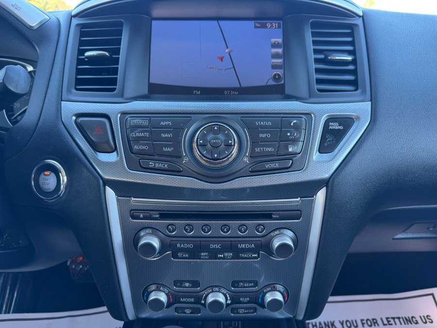 Used 2019 Nissan Pathfinder SL FWD image 23