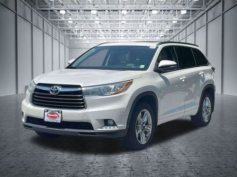 Used 2016 Toyota Highlander Limited AWD/4WD image 4