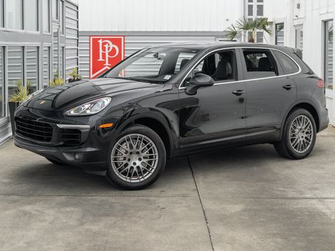 Used 2015 Porsche Cayenne S AWD/4WD image 2