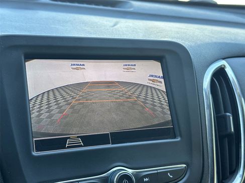 Used 2024 Chevrolet Equinox LT AWD/4WD image 19