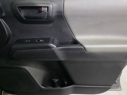 Used 2023 Toyota Tacoma SR AWD/4WD image 13