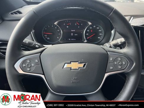Used 2023 Chevrolet Traverse LT FWD image 19