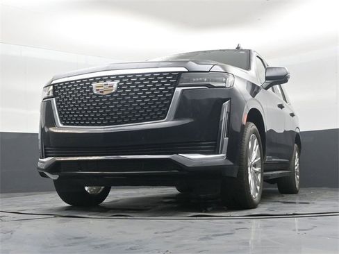 Used 2022 Cadillac Escalade Premium Luxury image 46