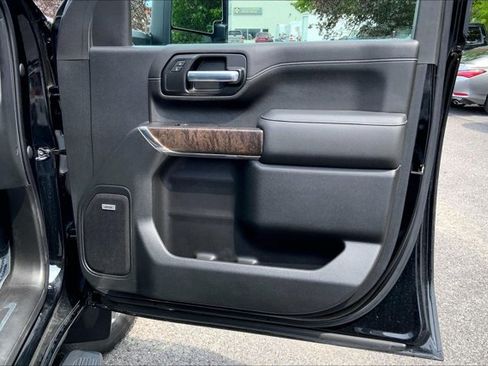 Used 2020 GMC Sierra 2500 Denali w/ Denali Ultimate Package AWD/4WD image 23