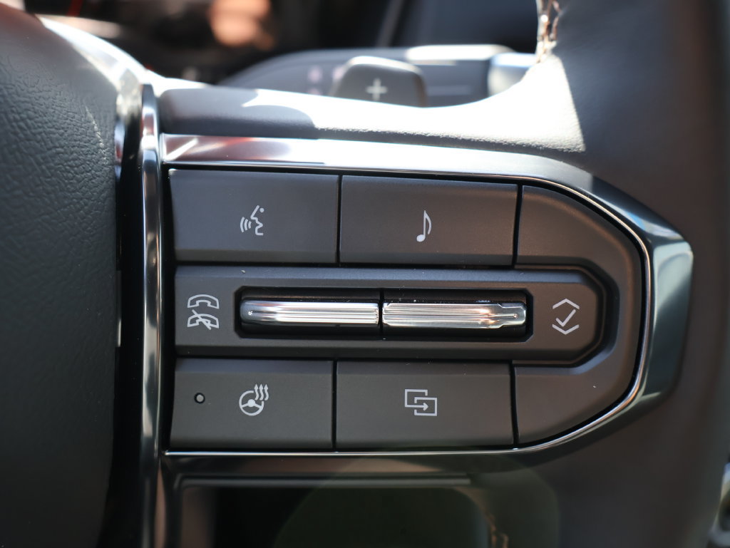 New 2027 GMC Terrain AT4 w/ Convenience Package III AWD/4WD image 18