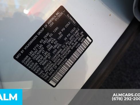 Used 2025 Volkswagen Atlas SE image 40