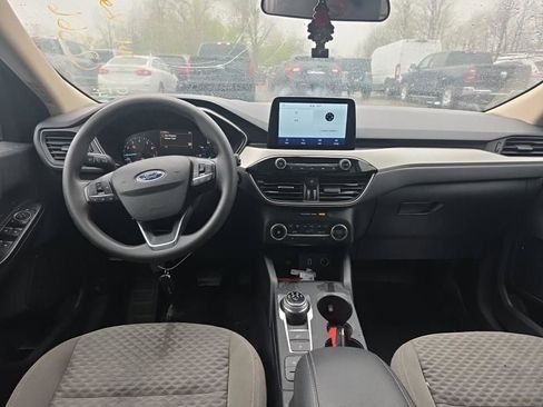 Used 2020 Ford Escape SE FWD image 3
