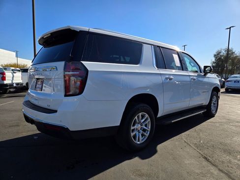 Used 2024 Chevrolet Suburban LT image 6