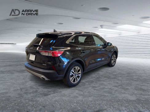 Used 2022 Ford Escape SEL image 3