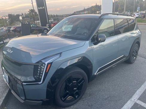 Certified 2024 Kia EV9 GT-Line image 3