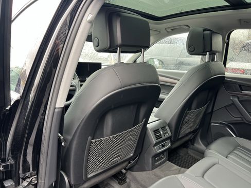 Used 2021 Audi Q5 Premium Plus w/ Premium Plus Package image 35