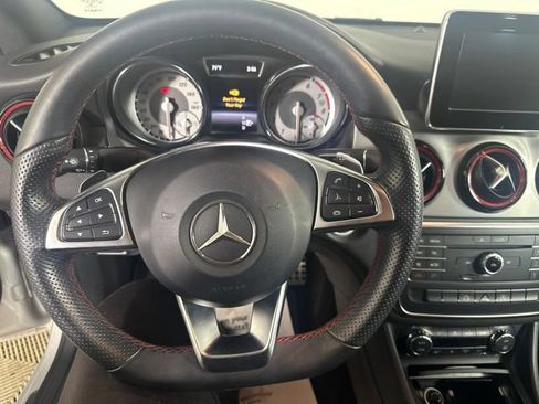 Used 2015 Mercedes-Benz CLA 250 image 13