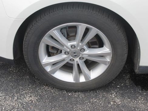 Used 2010 Lincoln MKS FWD image 2