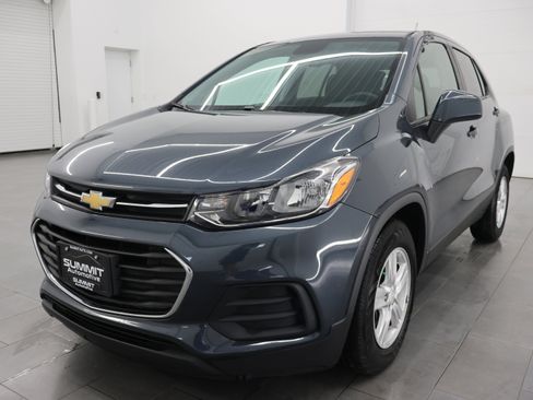 Used 2021 Chevrolet Trax LS w/ Tint and Cruise Package FWD image 7