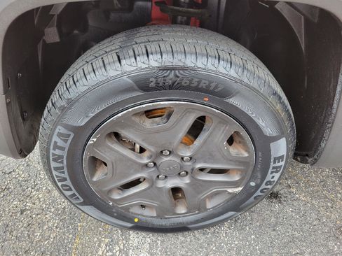 Used 2017 Jeep Renegade Trailhawk image 13