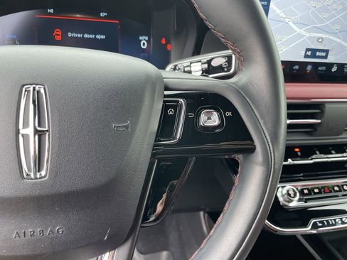 Used 2023 Lincoln Corsair Reserve AWD/4WD image 18
