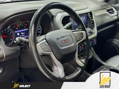 Used 2023 GMC Acadia SLT AWD/4WD image 14