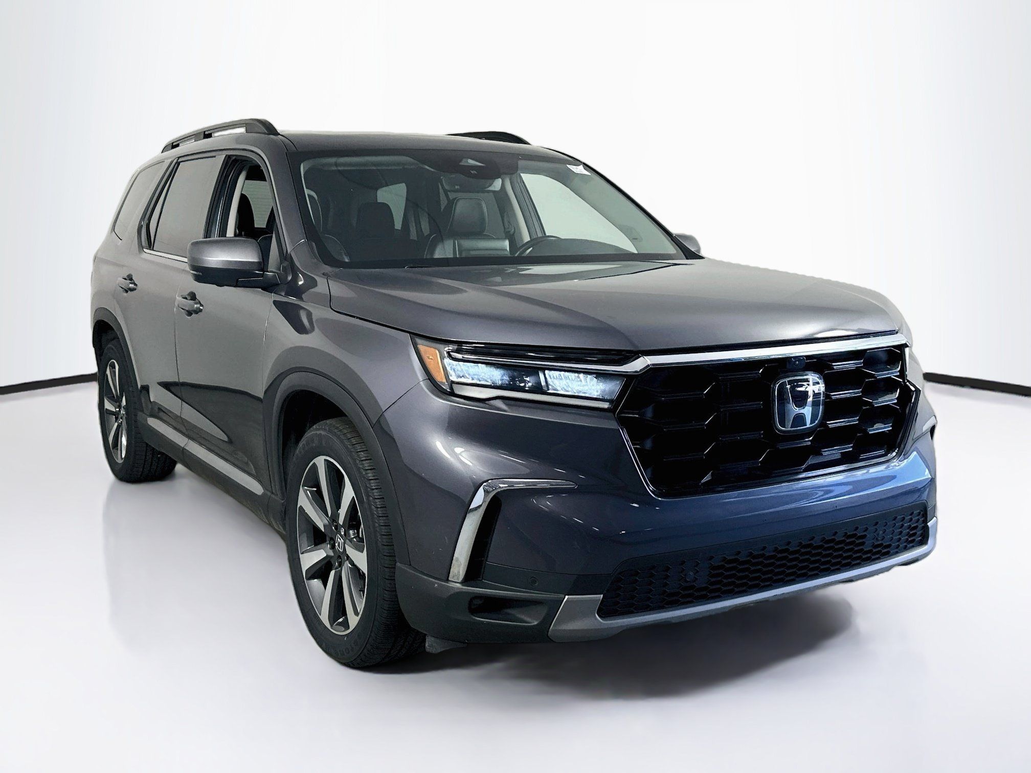Used 2023 Honda Pilot Elite image 3