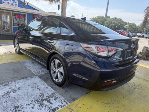 Used 2017 Hyundai Sonata Limited w/ Ultimate Package 02 FWD image 7