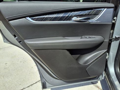 Certified 2024 Cadillac XT6 Premium Luxury image 16